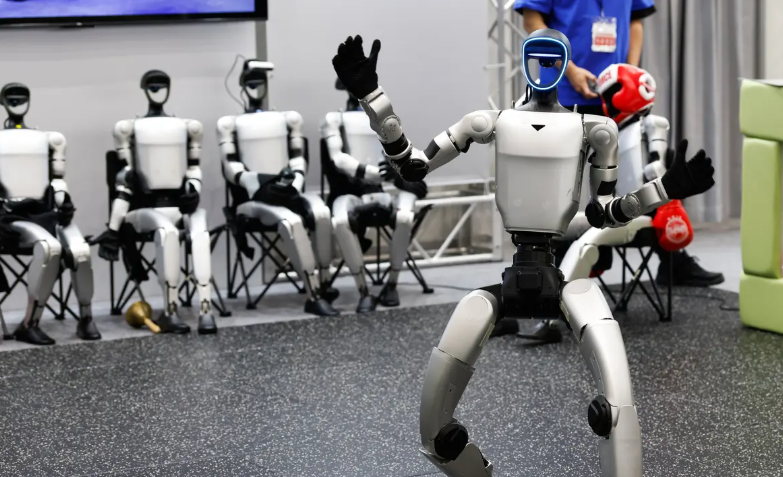 مشرعون أميركيون يسعون لحظر استخدام الحكومة للروبوتات البشرية الصينية