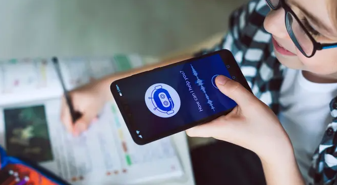 اختراق جديد في الذكاء الاصطناعي يعد بدردشة أكثر فهمًا للعواطف والسياق